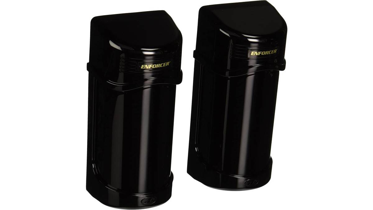 Long-range light beam detector